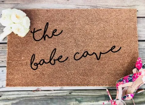 Babe Cave Doormat / Cute Doormat / خنده دار درب / Doormat شخصی / تشک خوش آمدید سفارشی / هدیه خانه دار / هدیه روز مادران