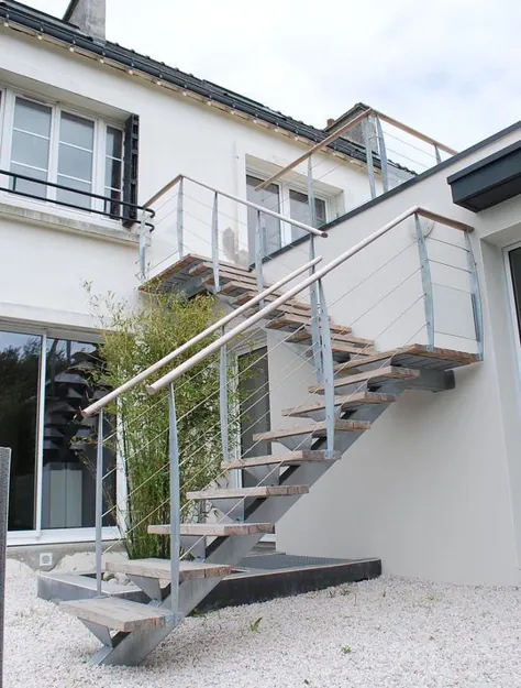 Escalier d'extérieur: des escaliers en bois، alu، acier، avec rampe ...