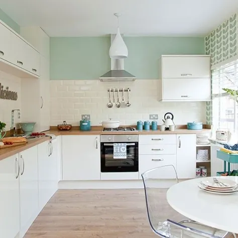 آشپزخانه سنتی با دیوارهای سبز پاستلی |  تزئین |  خانه ایده آل