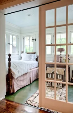 بهترین اتاق خواب ها با کف های رنگ شده: روند فصلی با تفاوت