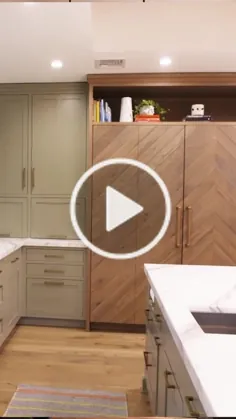 کشوی حوله کاغذی هر چند ... طراحی آشپزخانه توسط Studio Dearborn (تور کامل در YouTube) #indoorlooks #minivlog #kitchenhacks