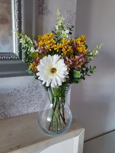 گل آرایی مخلوط ، لوازم منزل ، دکوراسیون آشپزخانه ، گل مصنوعی زرد ، سفید و صورتی ، گلدان شیشه ای ، دسته گل