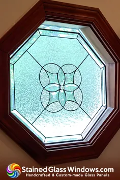 پنجره شیشه ای رنگی مخروطی
