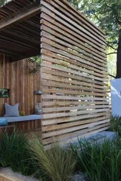 Slatted sekretessskärm #contentiongardendesign Slatted sekretessskärm، #continentgarden ...