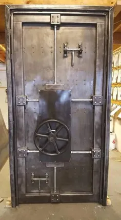 Vault Door # 027ST • دکوراسیون به سبک صنعتی توسط Industrial Evolution Furniture Co