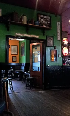 Arthaus-irish-pub-decor-paint - میخانه های ایرلندی جهانی