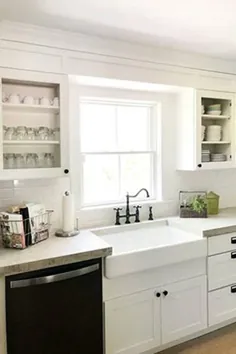 آشپزخانه سفید روشن با پیشخوان های بتونی