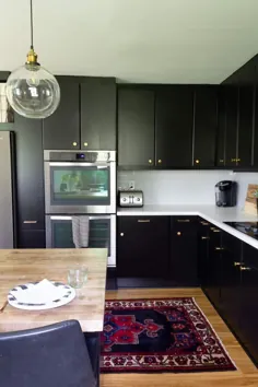 آشپزخانه مدرن با کابینت های مشکی