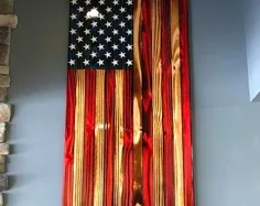 تزیین دیواری پرچم سنتی آمریکایی با شکوه قدیمی ، پرچم آمریکایی سوخته شده چوبی روستایی ، پرچم کلاسیک آمریکا. پرچم آمریکا