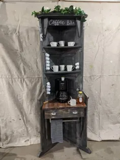 ایستگاه قهوه گوشه ای - قهوه بار از درب بازیافتی |  اتسی
